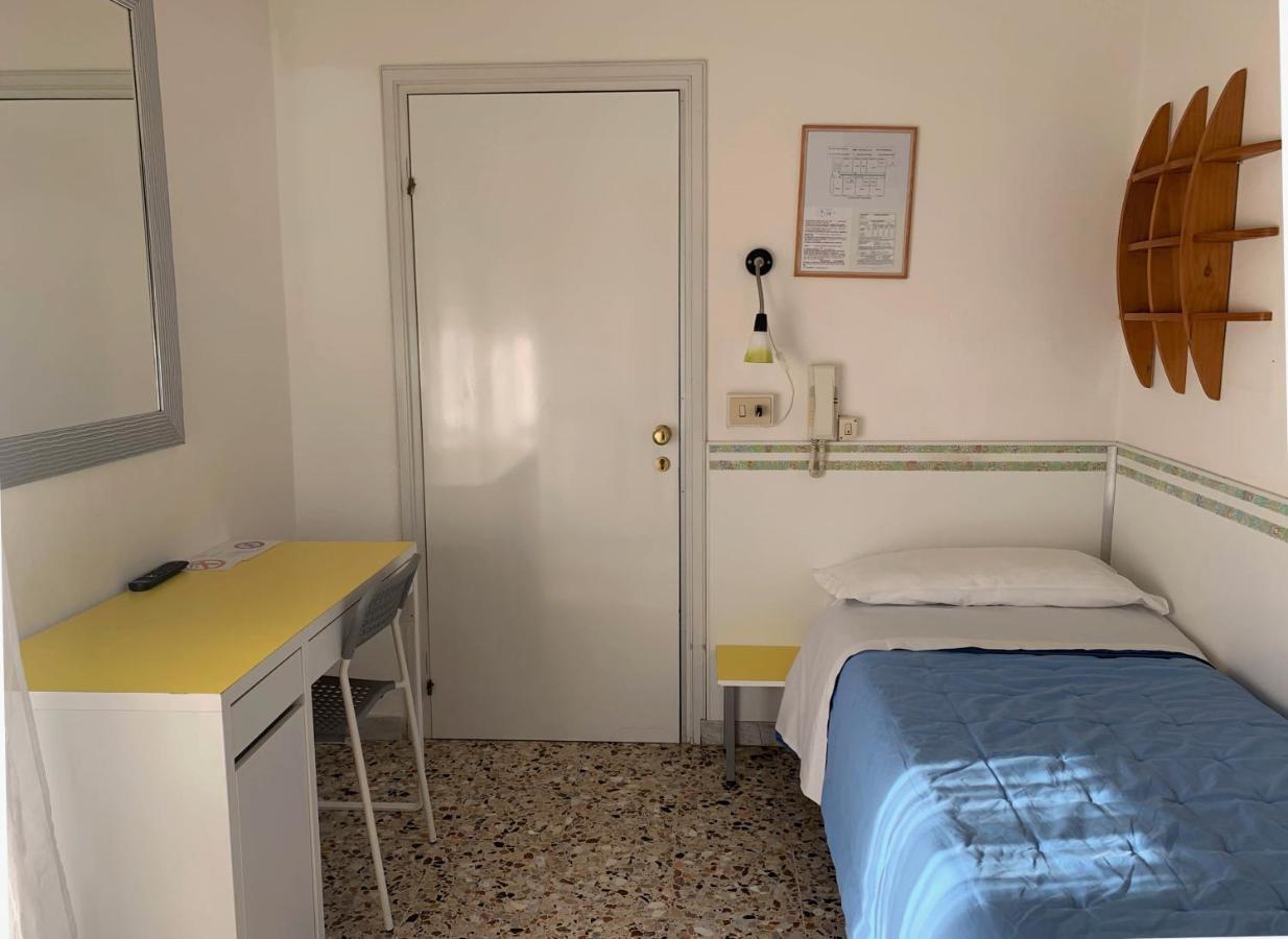 Albergo Moderno Модена Экстерьер фото